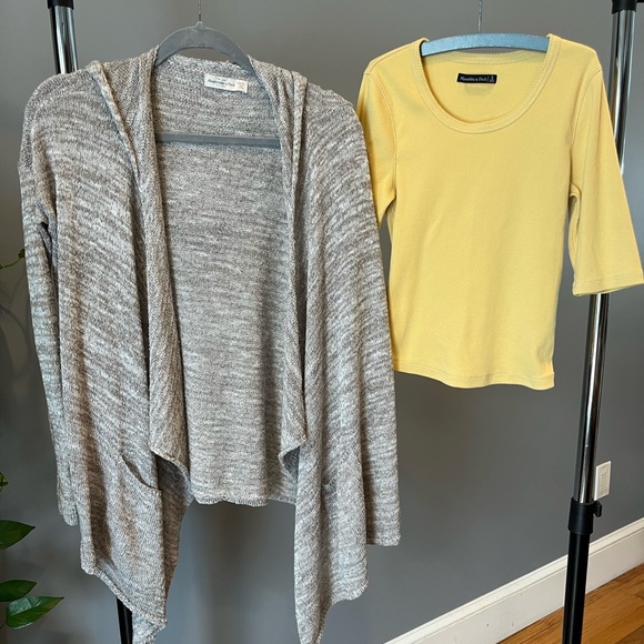 Abercrombie & Fitch Sweaters - FREE GIFT with Abercrombie & Fitch Waterfall Cardigan